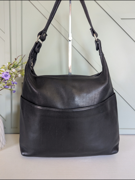 Coach Handbags - Vintage Coach Legacy Hobo Bag made from premium glovetanned leather.